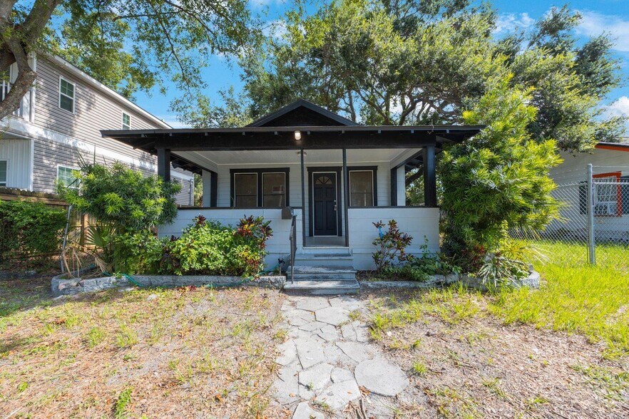 More Photos Of 1357 Overlea St, Clearwater Specialty For Sale