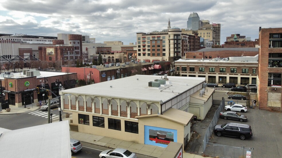 More Photos Of 1007-1021 Main St, Springfield Storefront For Sale