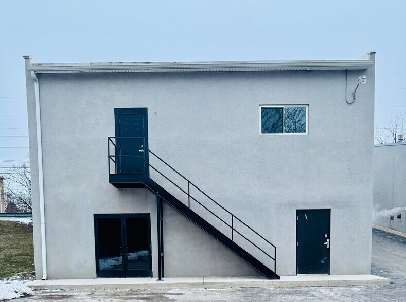 More Photos Of 6423 Monroe St, Sylvania Storefront Retail Office For Lease