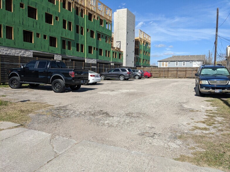 More Photos Of 1015 Santa Fe St, Corpus Christi Medical For Lease