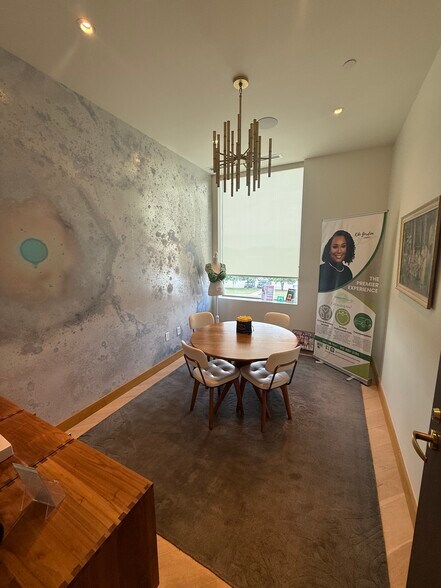 More Photos Of 505 Louis Henna Blvd, Round Rock Medical For Lease