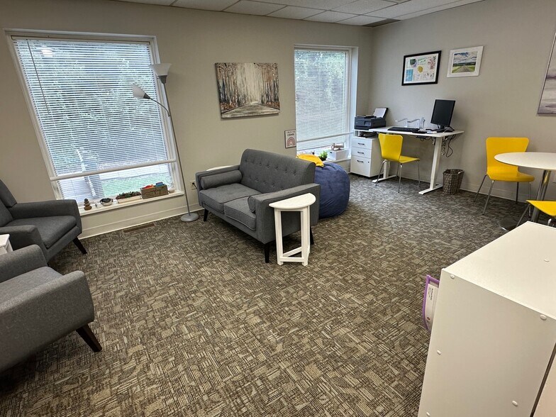 More Photos Of 640 Kreag Rd, Pittsford Office Residential For Sale