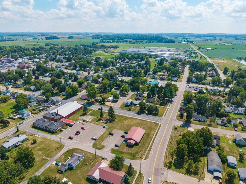 More Photos Of 708 W Washington St, Augusta Medical For Sale