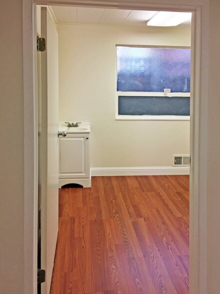 More Photos Of 3021 Telegraph Ave, Berkeley Office For Sale