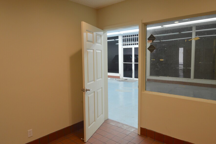 More Photos Of 3365 Martin Luther King Jr Blvd, Lynwood Unknown For Lease