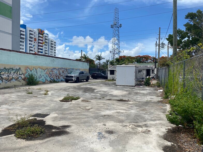 More Photos Of 346 NW 36th St, Miami Auto Repair For Sale