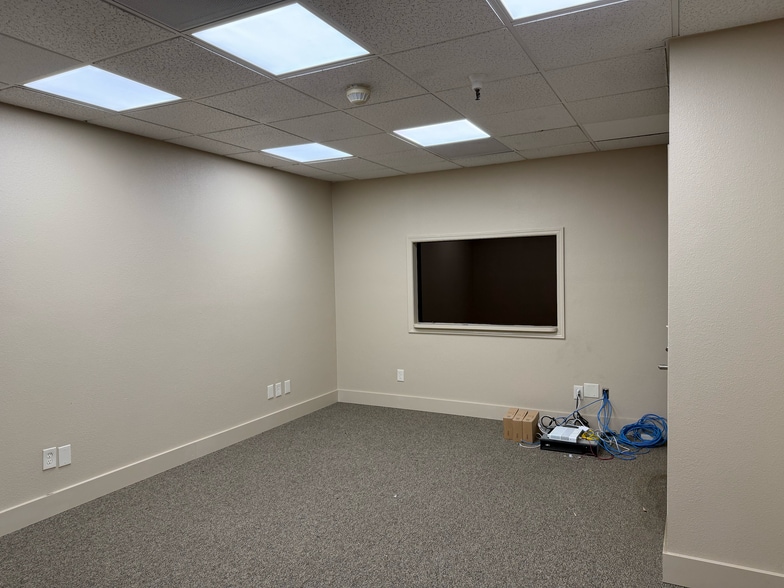 More Photos Of 4812 Stratos Way, Modesto Warehouse For Lease