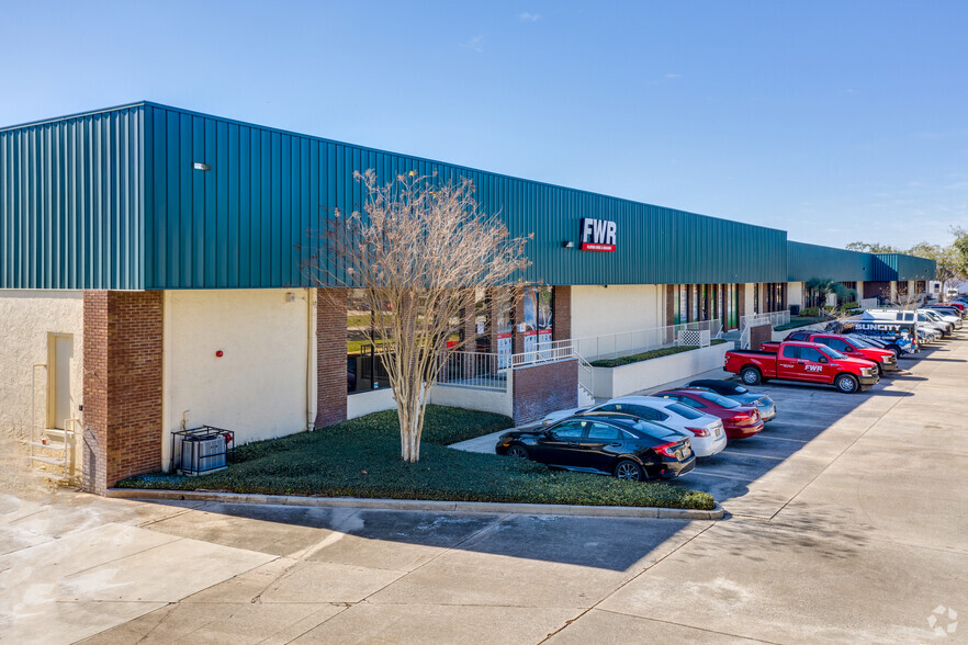 Primary Photo Of 4520-4564 36th St, Orlando Warehouse For Lease