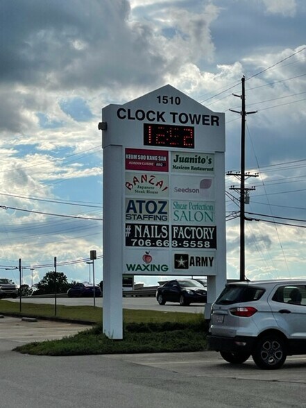 More Photos Of 1510 Lafayette Pky, Lagrange Unknown For Lease