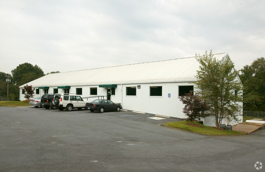 More Photos Of 501 Furman Rd, Greenville Light Manufacturing For Sale