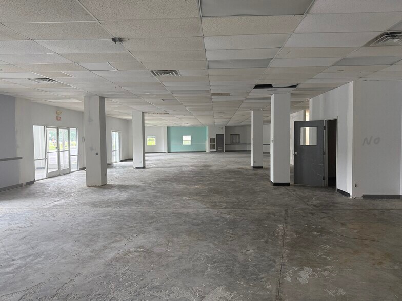 More Photos Of 1385 John Small Ave, Washington Medical For Lease