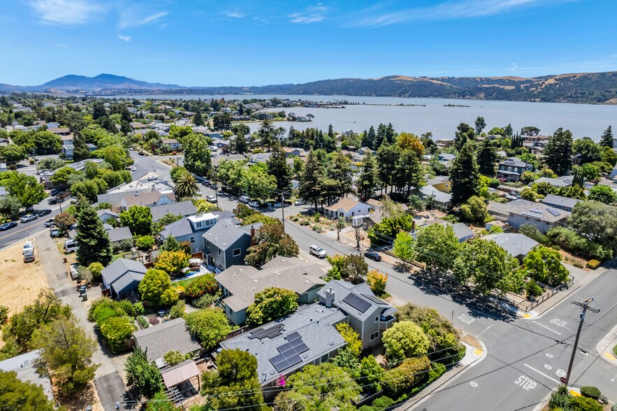 More Photos Of 602 W K St, Benicia Freestanding For Sale