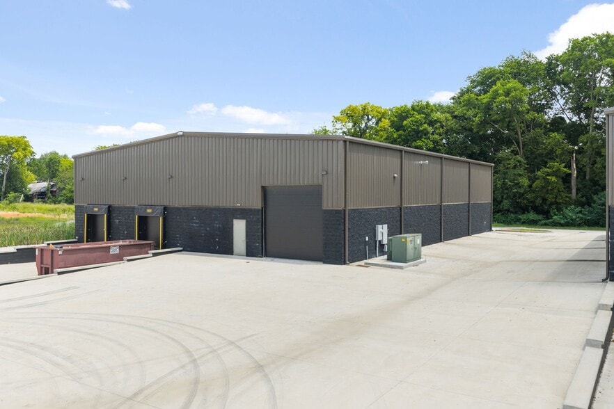 More Photos Of 1170 Dunlop Ln, Clarksville Industrial For Lease