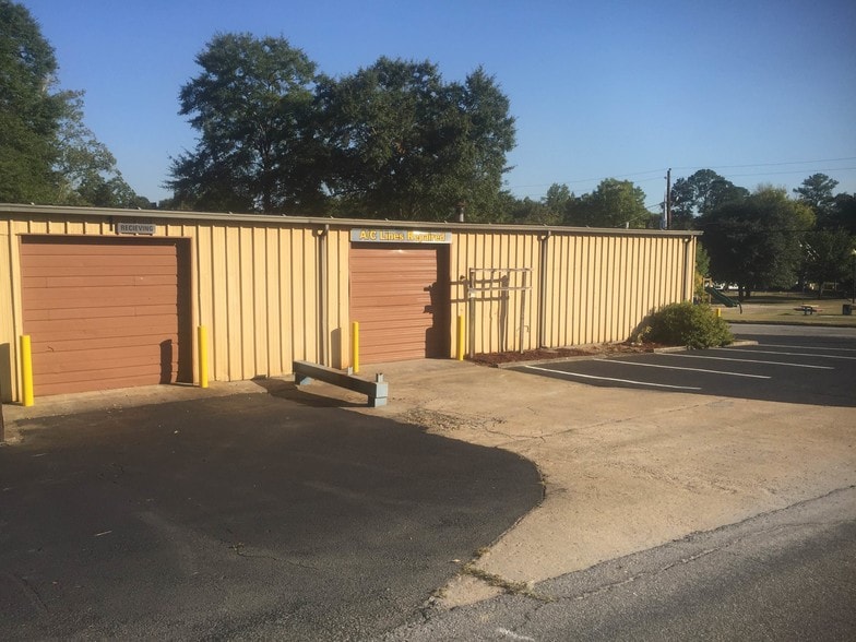 More Photos Of 1101 50th St, Columbus Warehouse For Lease