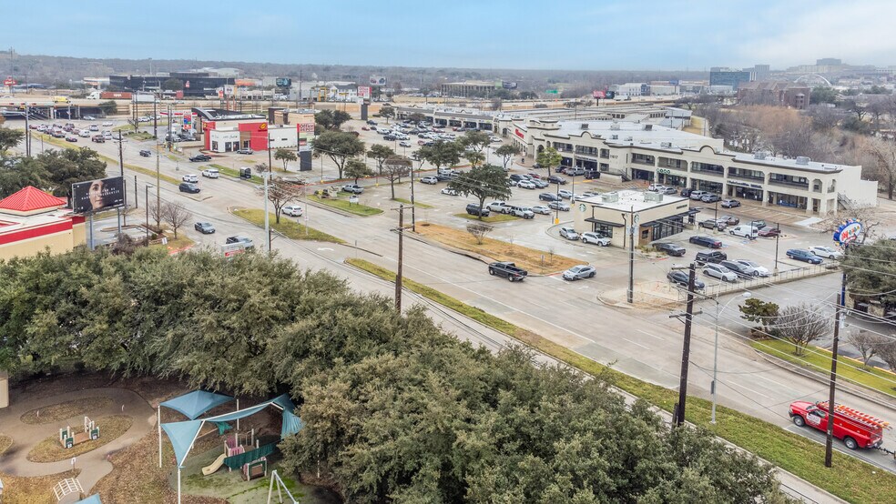 More Photos Of 11613-11617 N Central Expy, Dallas Unknown For Lease