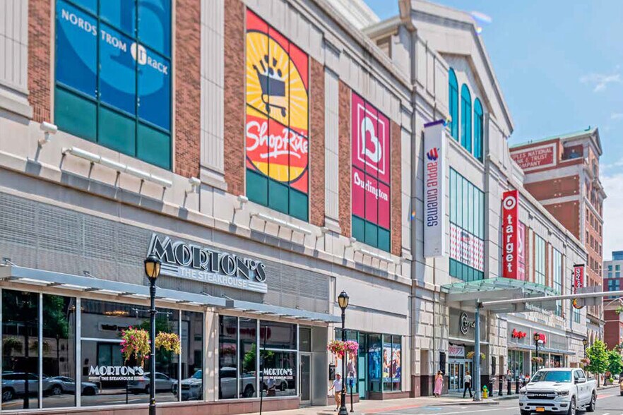 More Photos Of 1-11 City Pl, White Plains Unknown For Lease