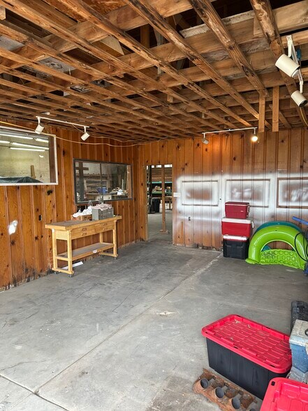 More Photos Of 18 S Alvin Ailey St, Rogers Freestanding For Sale