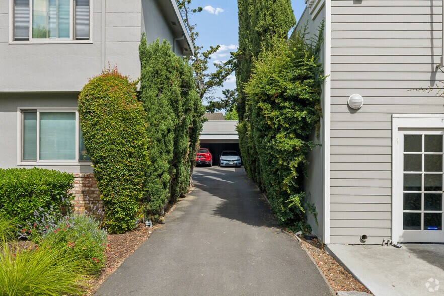 More Photos Of 660 Roble Ave, Menlo Park Apartments For Sale