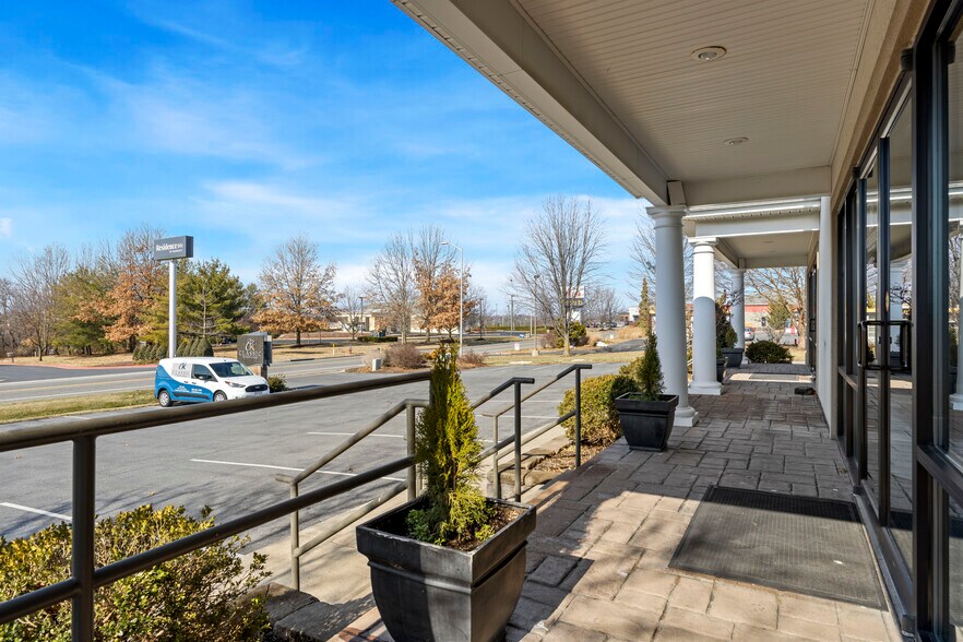More Photos Of 1930 Deyerle Ave, Harrisonburg Freestanding For Sale