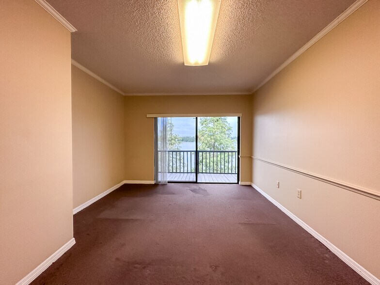 More Photos Of 2000 E Edgewood Dr, Lakeland Office For Lease