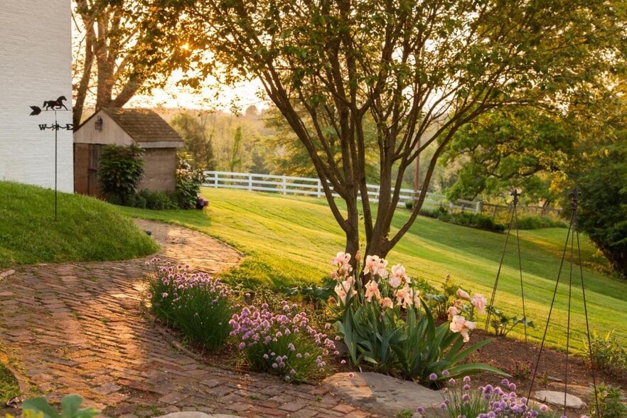 More Photos Of 2333 N James Madison Hwy, Locust Dale Hospitality For Sale