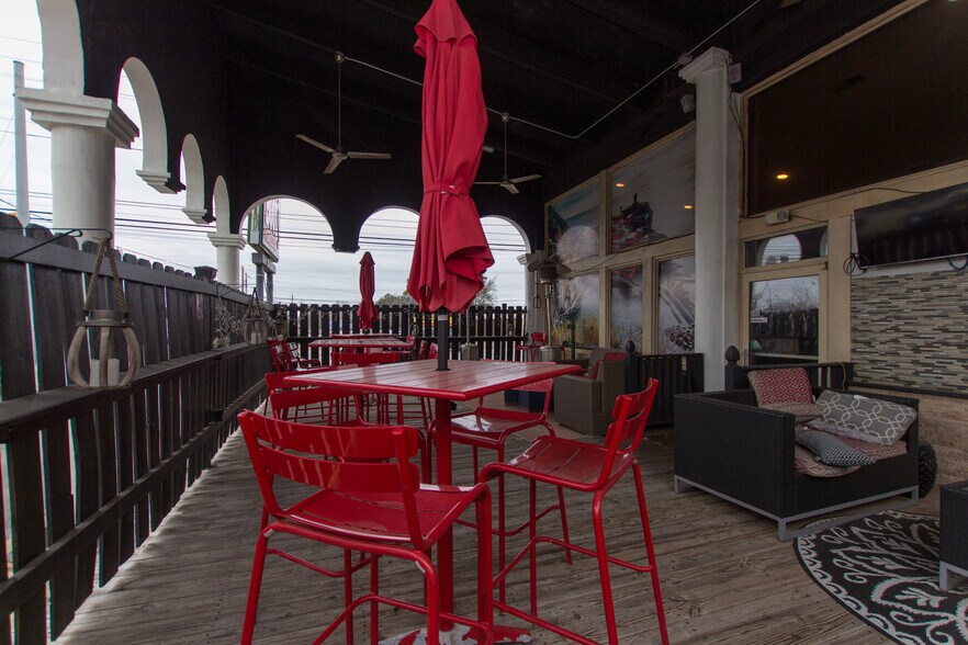 More Photos Of 11505 S Memorial Pky, Huntsville Storefront For Sale