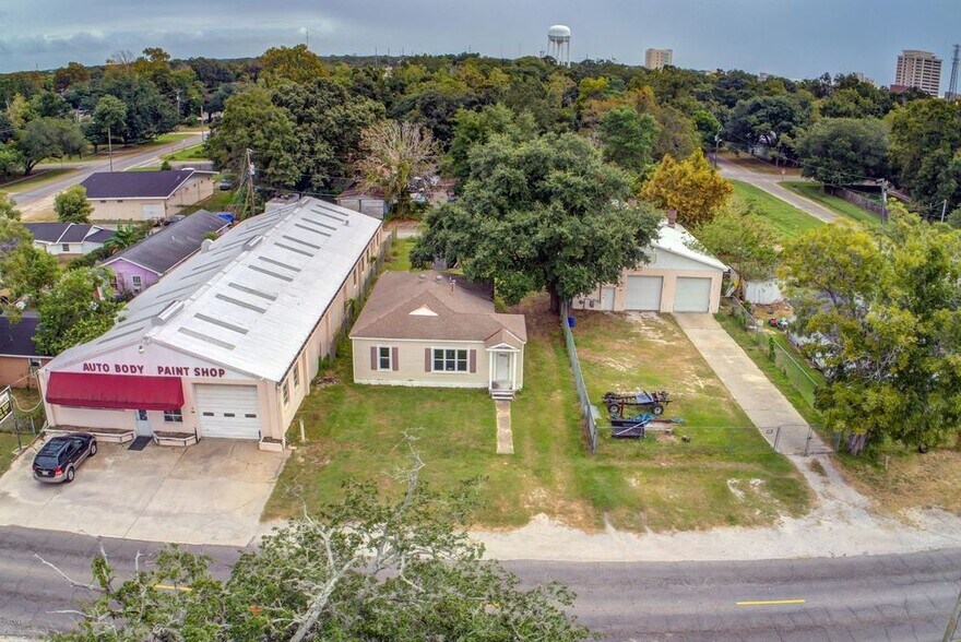 More Photos Of 1814 33rd Ave, Gulfport Auto Repair For Sale