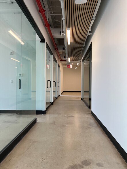 More Photos Of 4346 12th St, Long Island City Storefront Retail Office For Lease