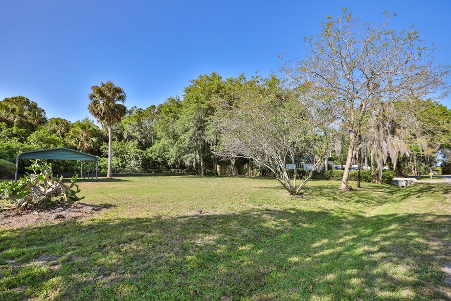 More Photos Of 6115 Adams St, Gibsonton Auto Repair For Sale