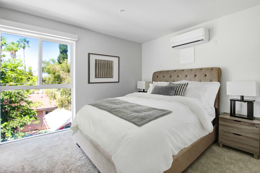 More Photos Of 6625 Reseda Blvd, Reseda Apartments For Lease