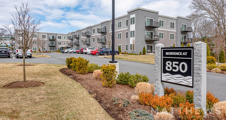 More Photos Of 850 Falmouth Rd, Hyannis Apartments For Sale