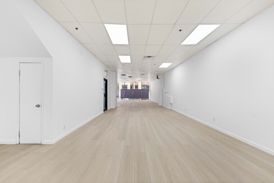 More Photos Of 3906 Main St, Flushing Storefront Retail Office For Lease