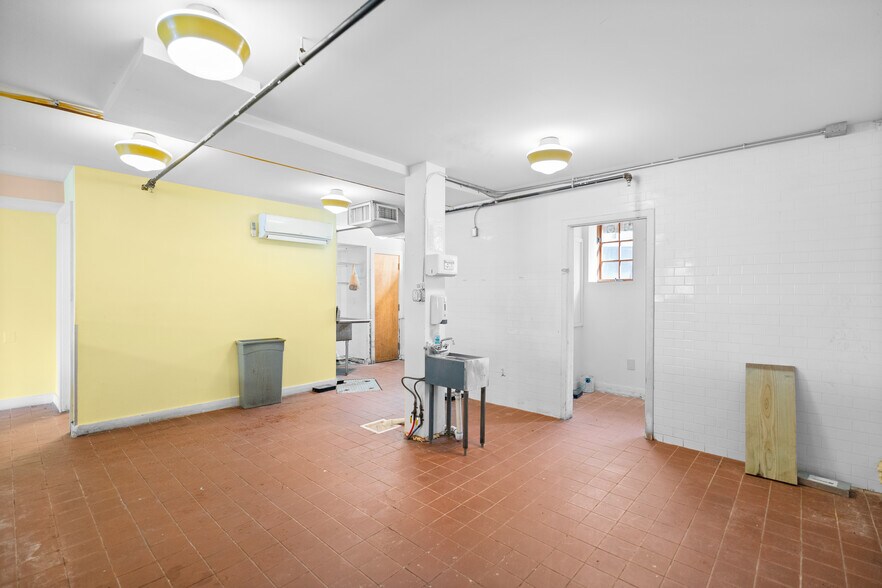 More Photos Of 275 Grand St, Jersey City Apartments For Lease
