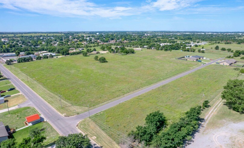 More Photos Of Jackson Ave and 22nd St, Woodward Land For Sale