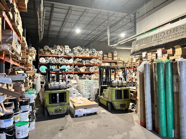 More Photos Of 691 Saw Mill River Rd, Yonkers Warehouse For Lease