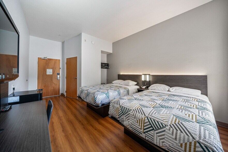 More Photos Of 126 Kenley Pl, San Antonio Hotel For Sale