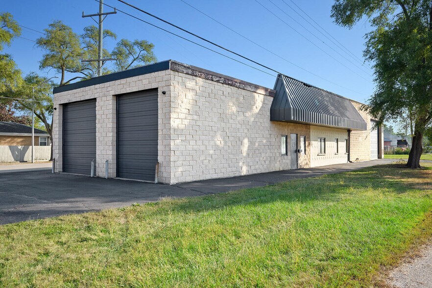 More Photos Of 4100 Washington Blvd, Hillside Industrial For Sale