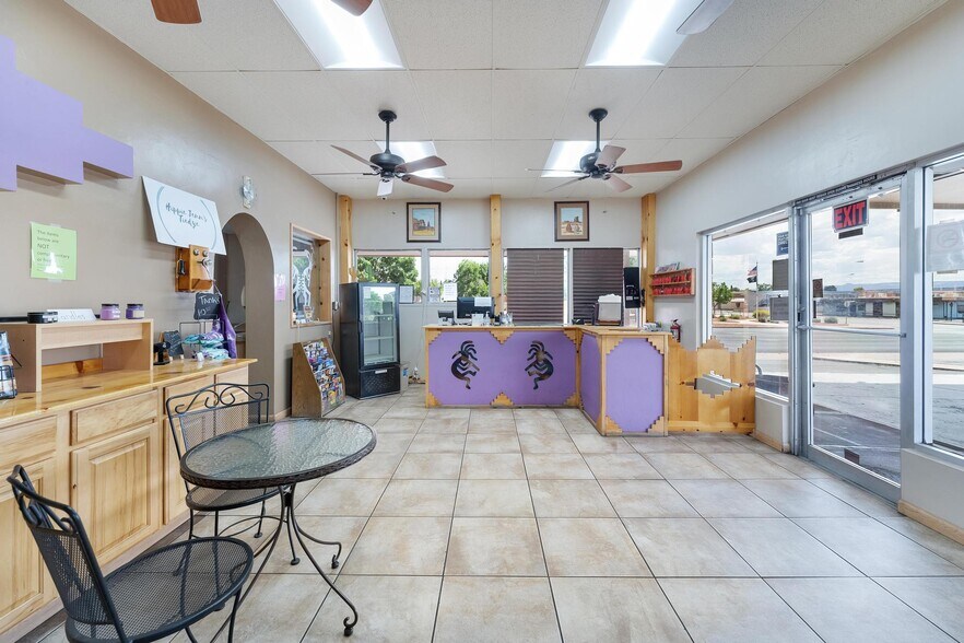 More Photos Of 150 N Lake Powell Blvd, Page Hotel For Sale