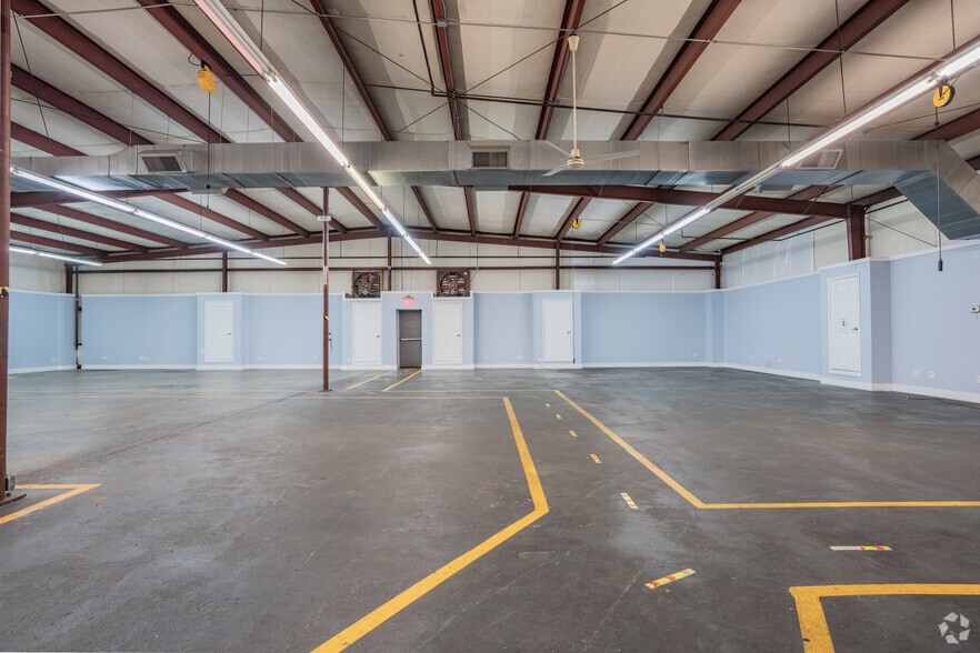 More Photos Of 1595 Highway 411 NE, Cartersville Service For Lease