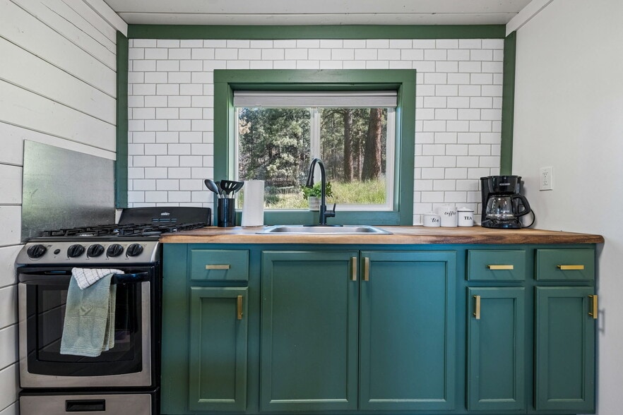 More Photos Of 7100 County Road 501, Bayfield Lodge Meeting Hall For Sale