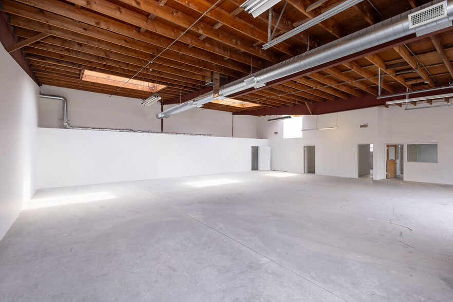 Primary Photo Of 4625 W Washington Blvd, Los Angeles Warehouse For Lease