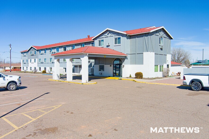 Primary Photo Of 1989 Navajo Blvd, Holbrook Hotel For Sale