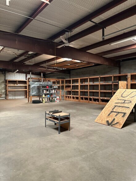 More Photos Of 5929 50th St, Lubbock Industrial For Sale