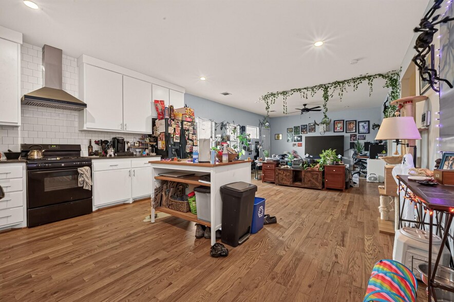 More Photos Of 1619 Dumble St, Houston Specialty For Sale