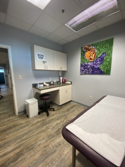 More Photos Of 85 Springview Ln, Summerville Medical For Lease