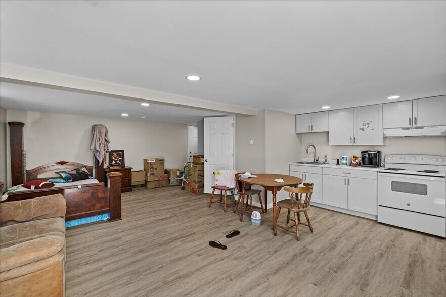 More Photos Of 412 N 8th St, Stroudsburg Apartments For Sale