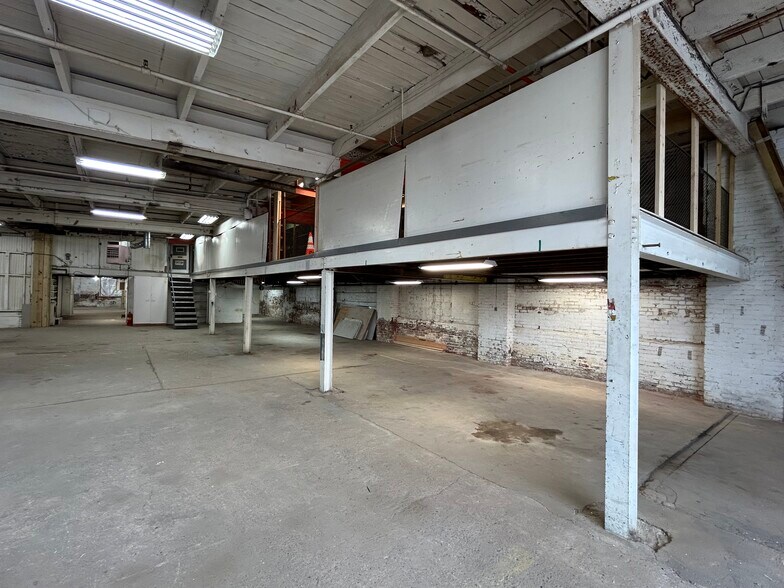 More Photos Of 3521 F St, Philadelphia Warehouse For Lease