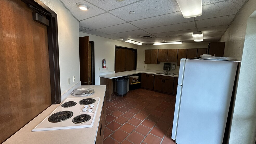More Photos Of 10400 Henderson Rd, Ventura Religious Facility For Sale