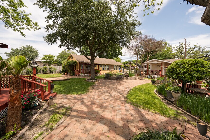 More Photos Of 706 Bradford Ave, Kemah Land For Sale