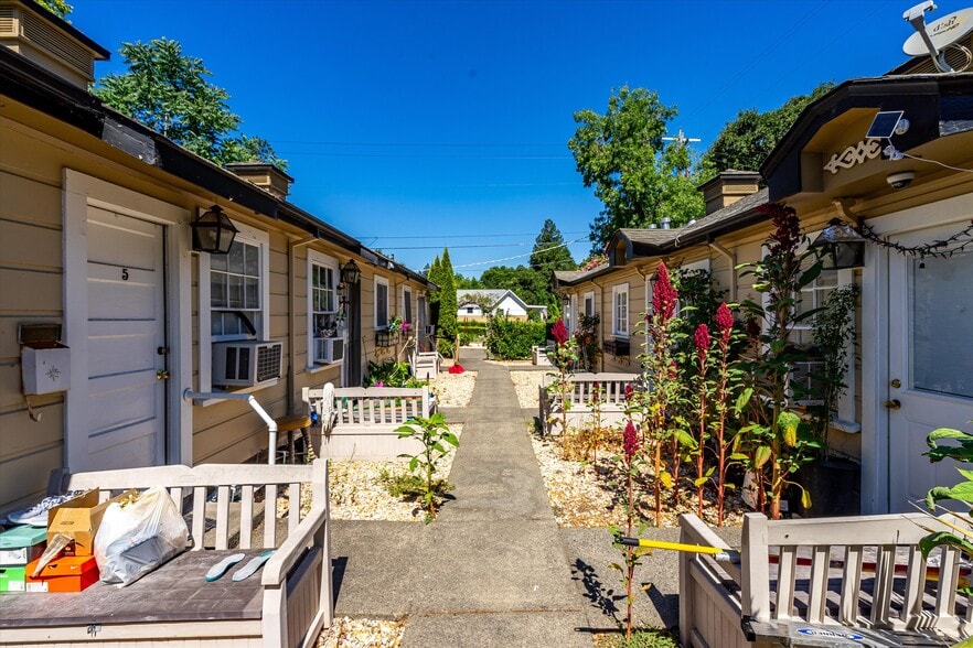 More Photos Of 1139 Lincoln Ave, Calistoga Hospitality For Sale